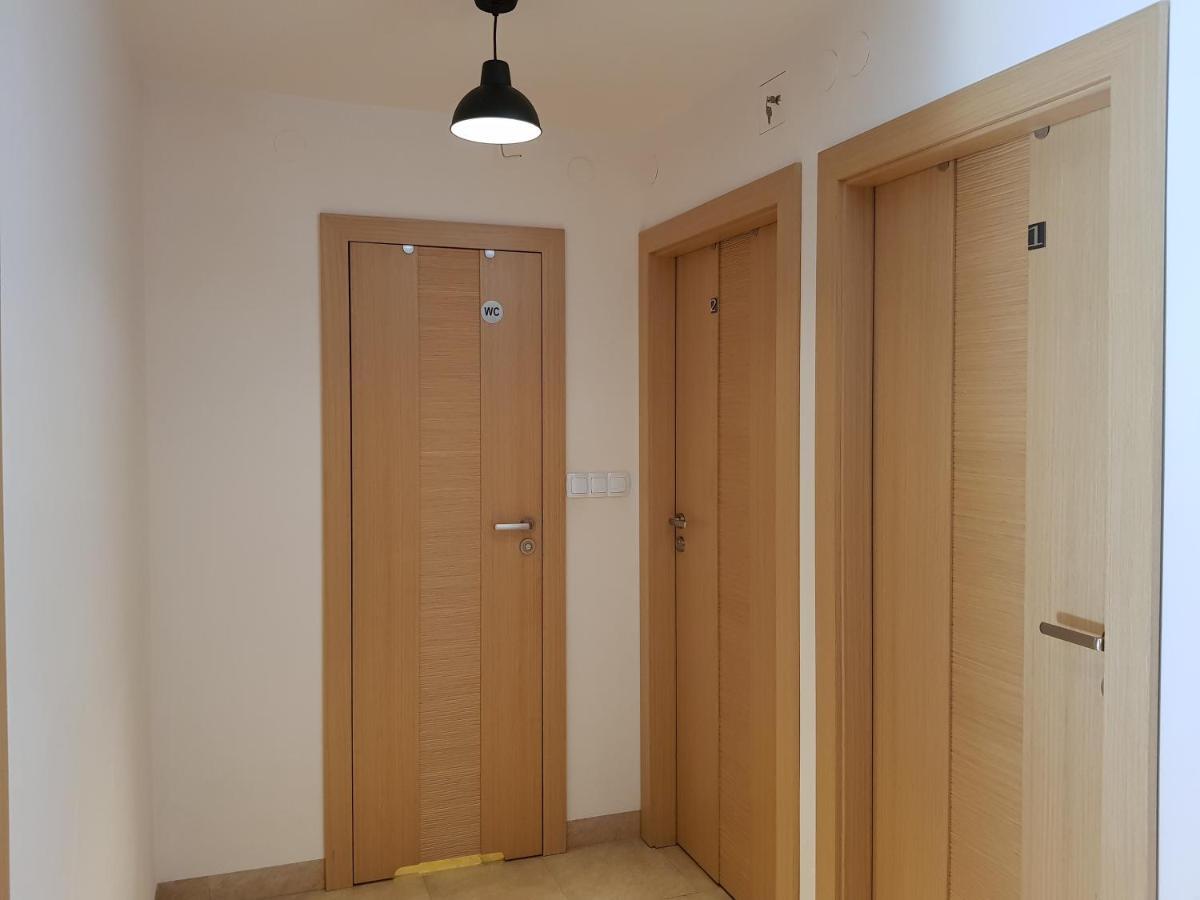 Mirrorroom Pl Citycenter ワルシャワ エクステリア 写真